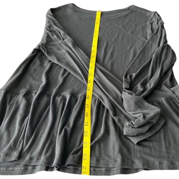 🌸4/$20🌸 Longsleeve Scoop Neck Peplum T-shirt. - Picture 5 of 6